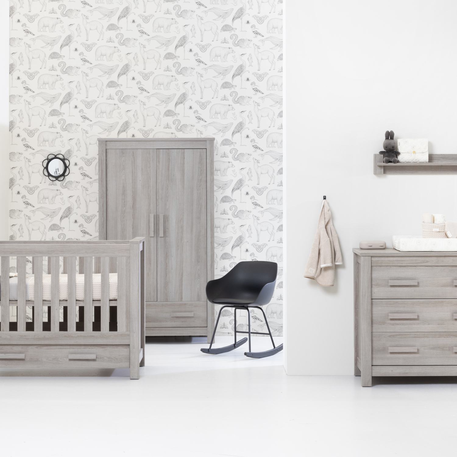 Europe Baby Juno Babykamer Grijs | Bed 60 x 120 cm + Commode + Kast
