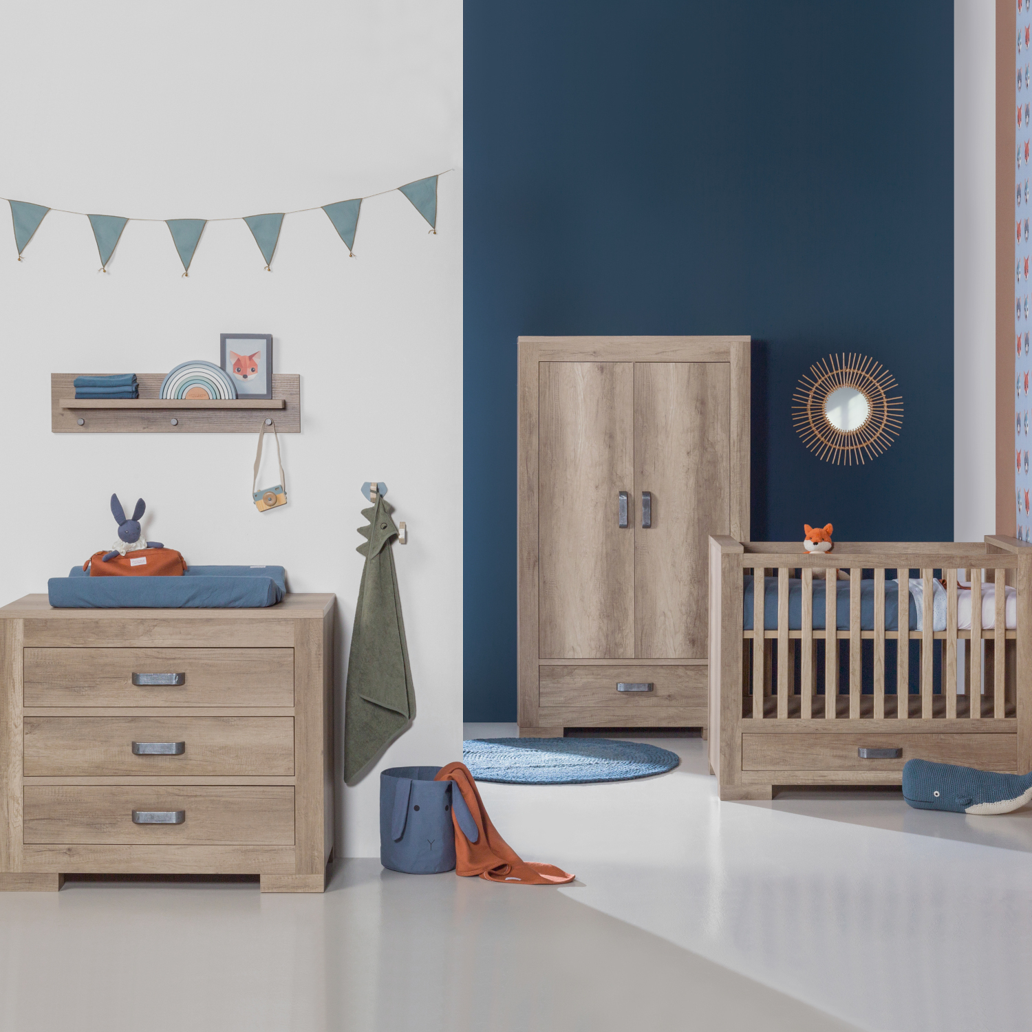 Kidsmill Brent Babykamer Oldwood | Bed Incl. Lade 60 x 120 cm + Commode